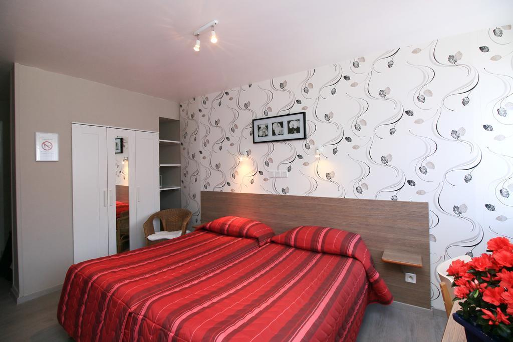 Hotel Panoramic Bagneres-de-Luchon Bagian luar foto