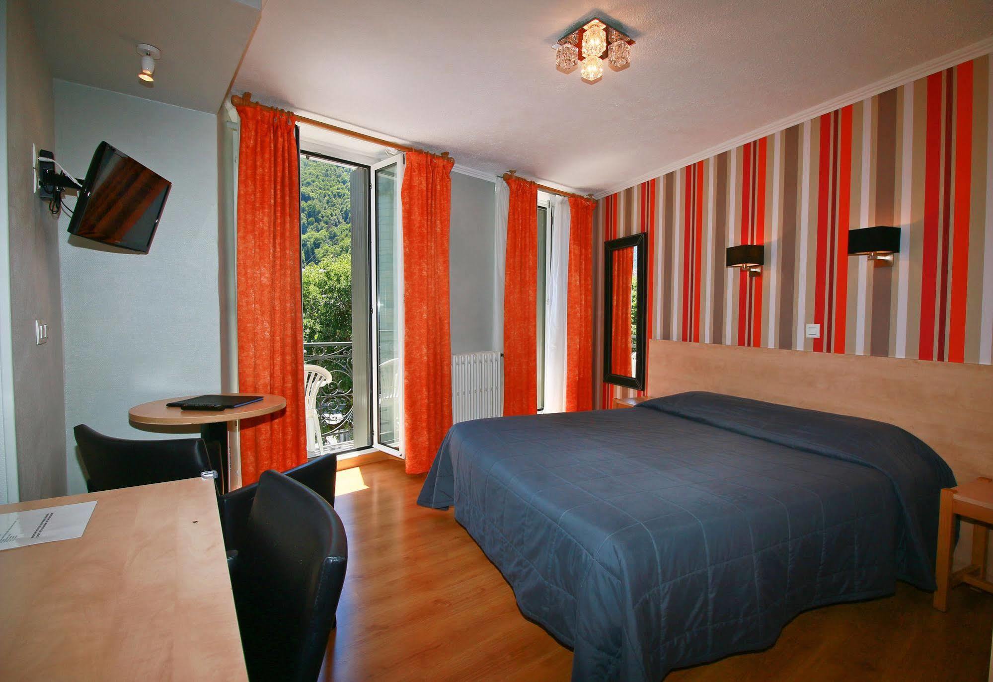 Hotel Panoramic Bagneres-de-Luchon Bagian luar foto