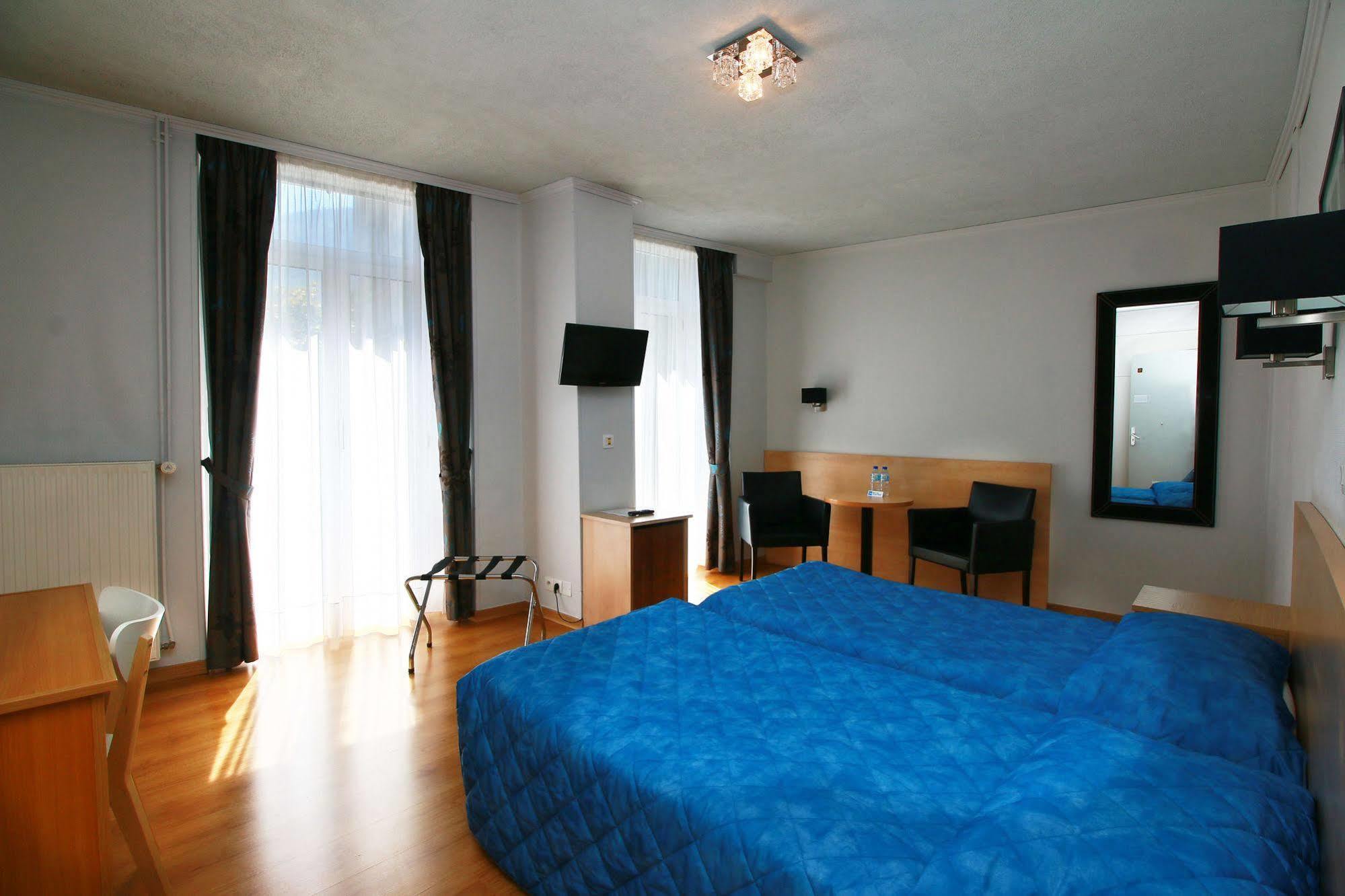 Hotel Panoramic Bagneres-de-Luchon Bagian luar foto
