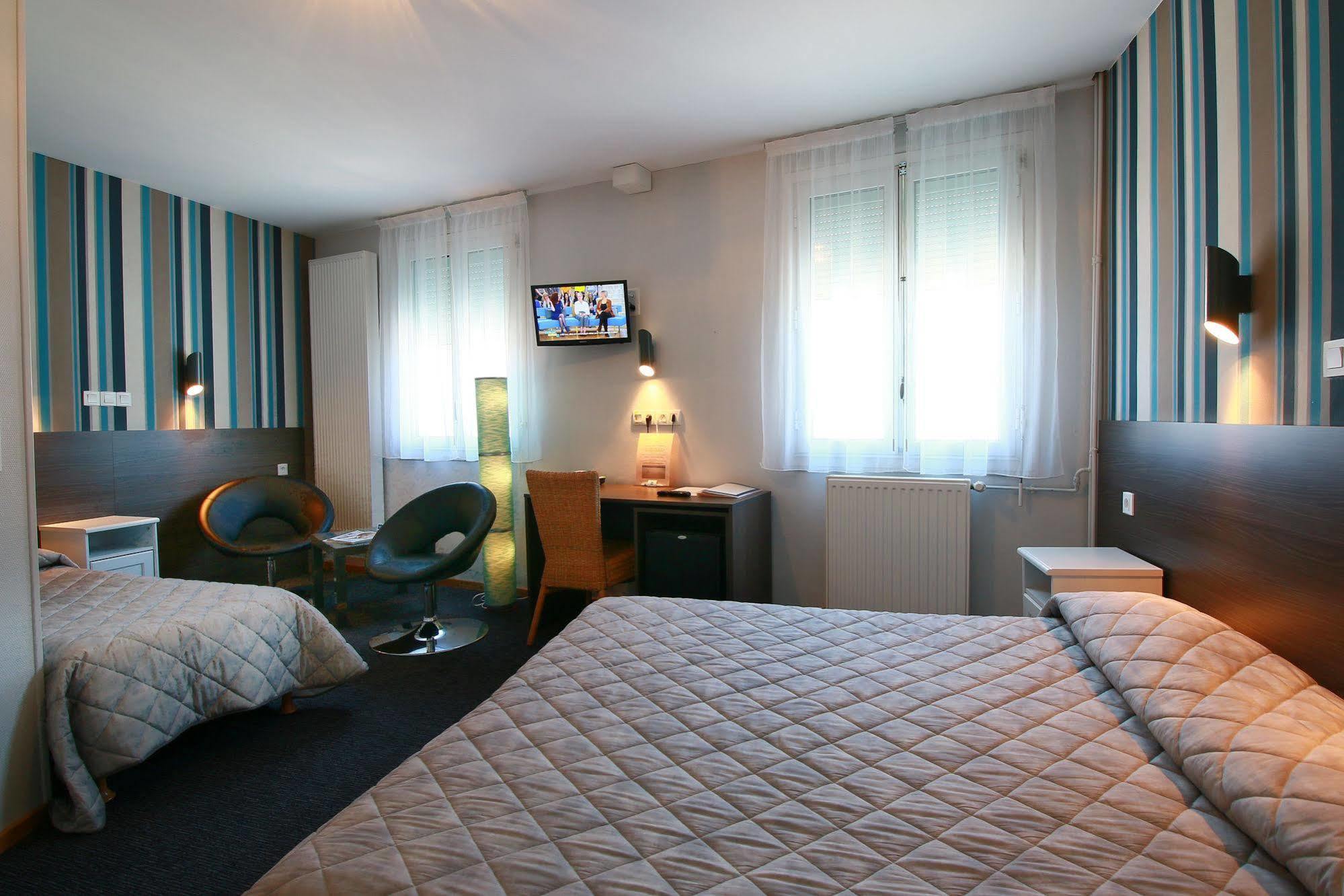 Hotel Panoramic Bagneres-de-Luchon Bagian luar foto